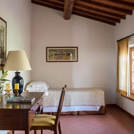 Villa Vecchietto Sleeps 11 *